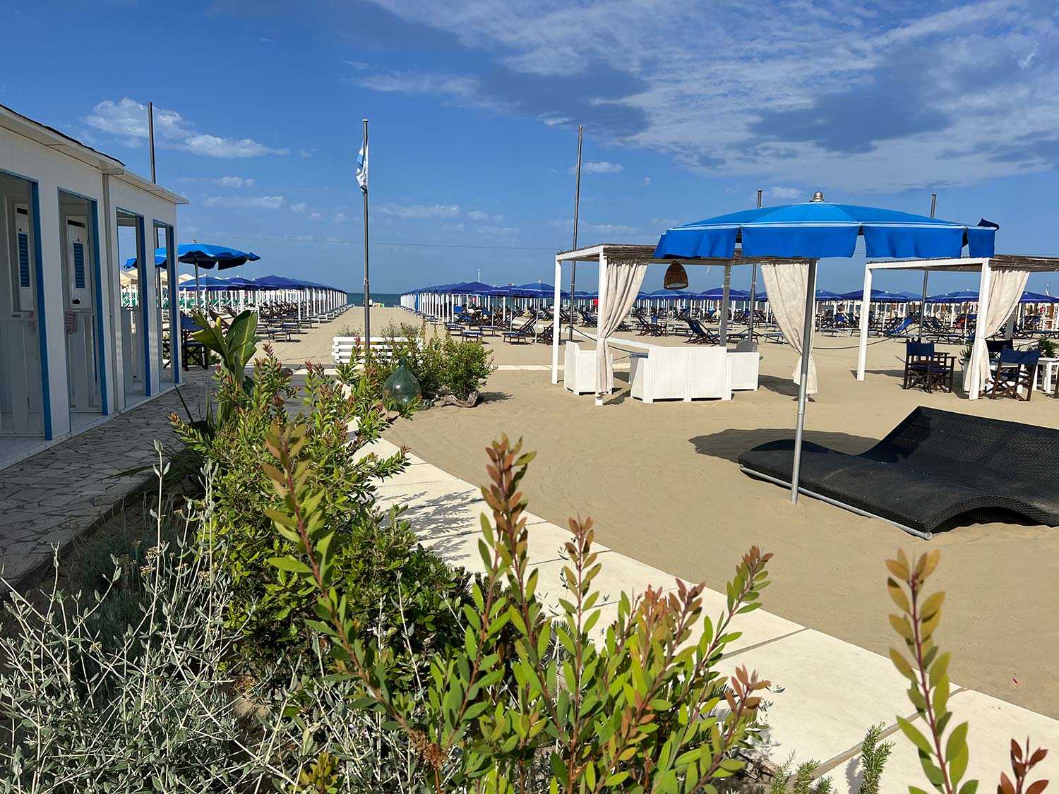 booking beach versilia sea