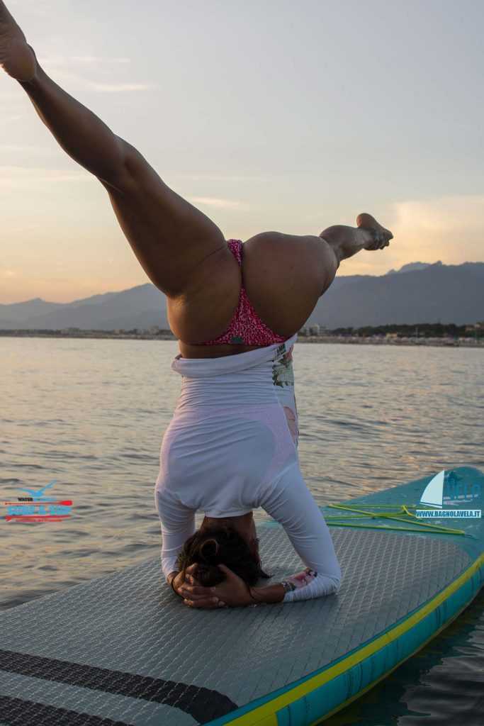 yoga-surf-sup-spiaggia-versilia-17